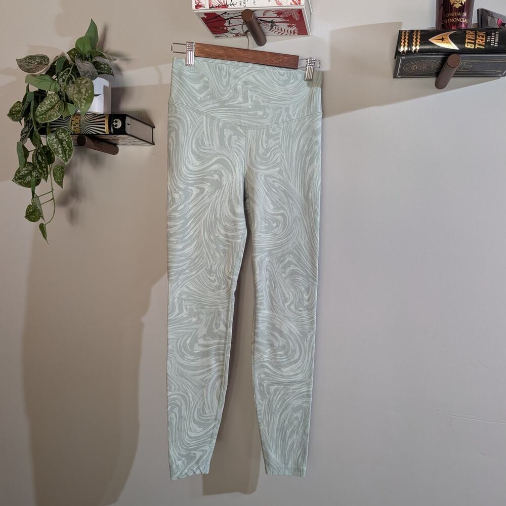 Old Navy Active | PowerChill Extra High Rise Go-Dry Leggings | Size M